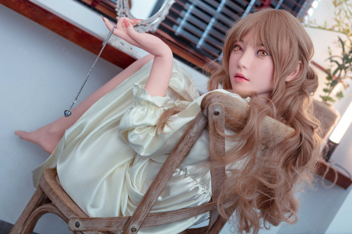 Iris sekso lėlė (Bezlya Doll 160 cm C puodelis 2.1 silikoninis)