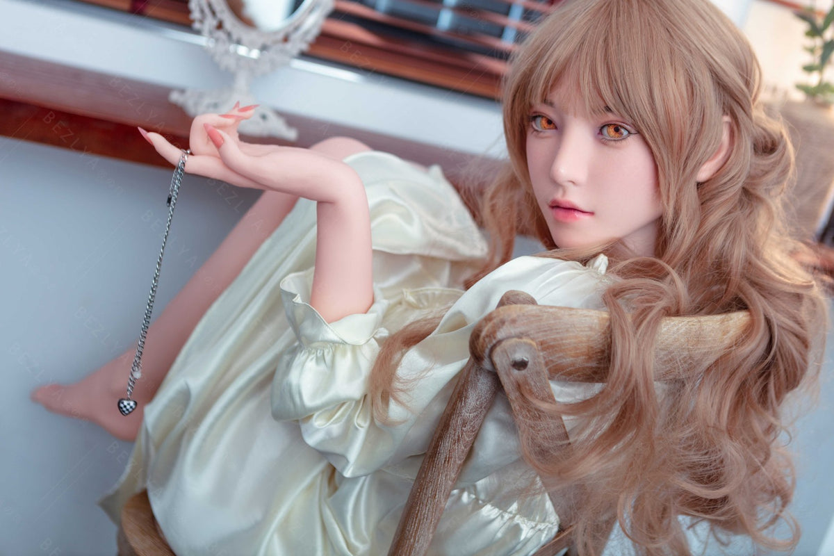 Iris sekso lėlė (Bezlya Doll 160 cm C puodelis 2.1 silikoninis)