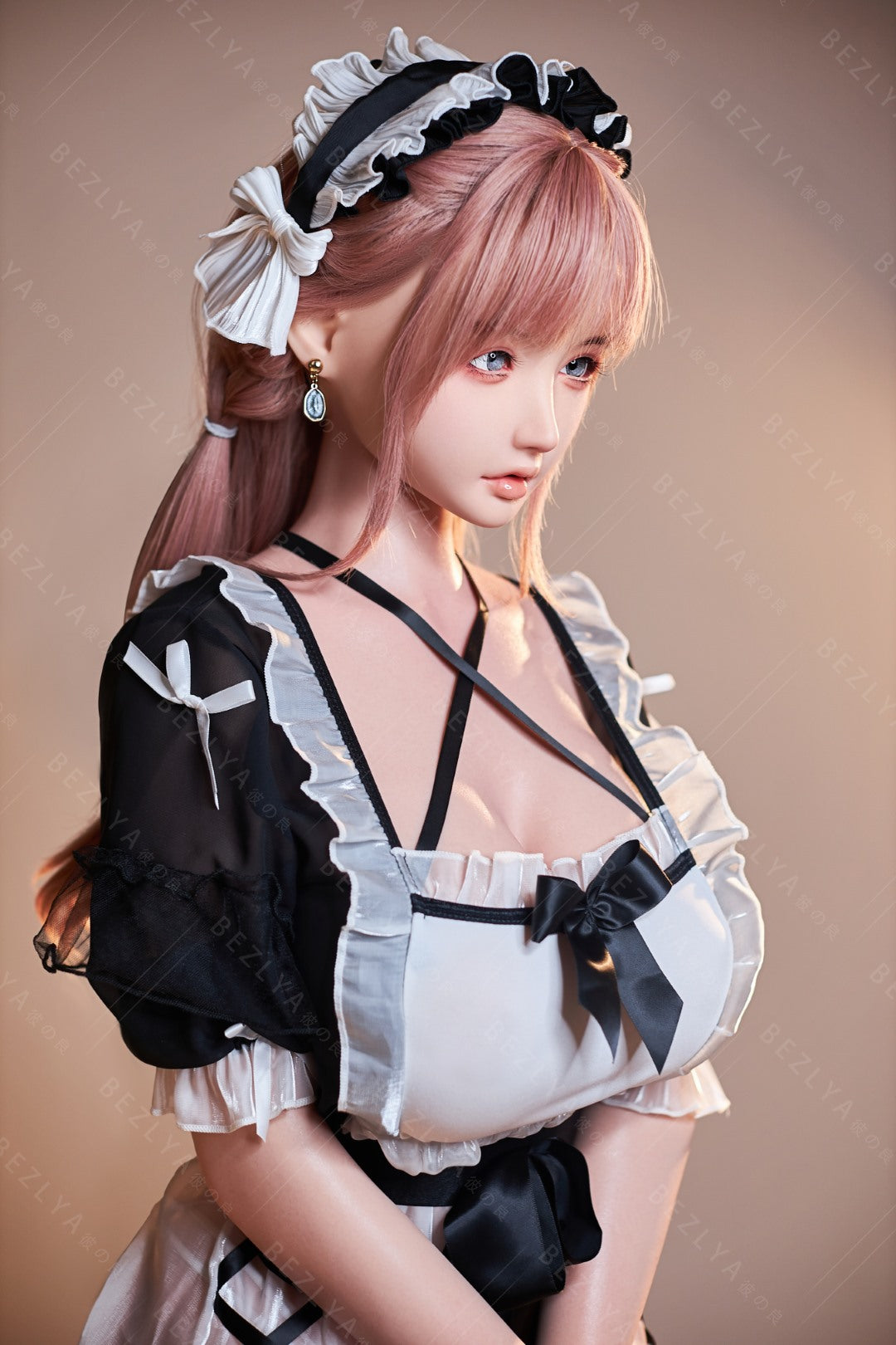 Vanilinė sekso lėlė (Bezlya Doll 155 cm H-puodelis 2,1 silikonas)