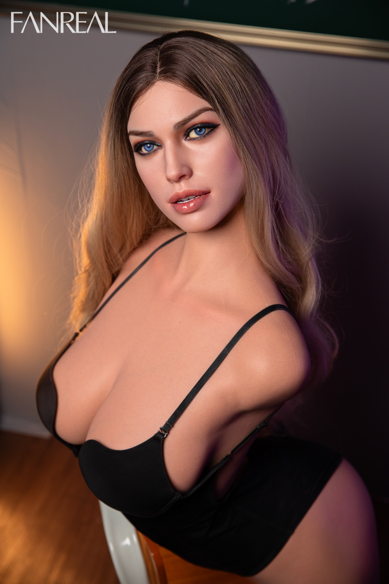 Della Sekso lėlė liemuo (FanReal Doll 111 cm F puodelis RST silikonas)