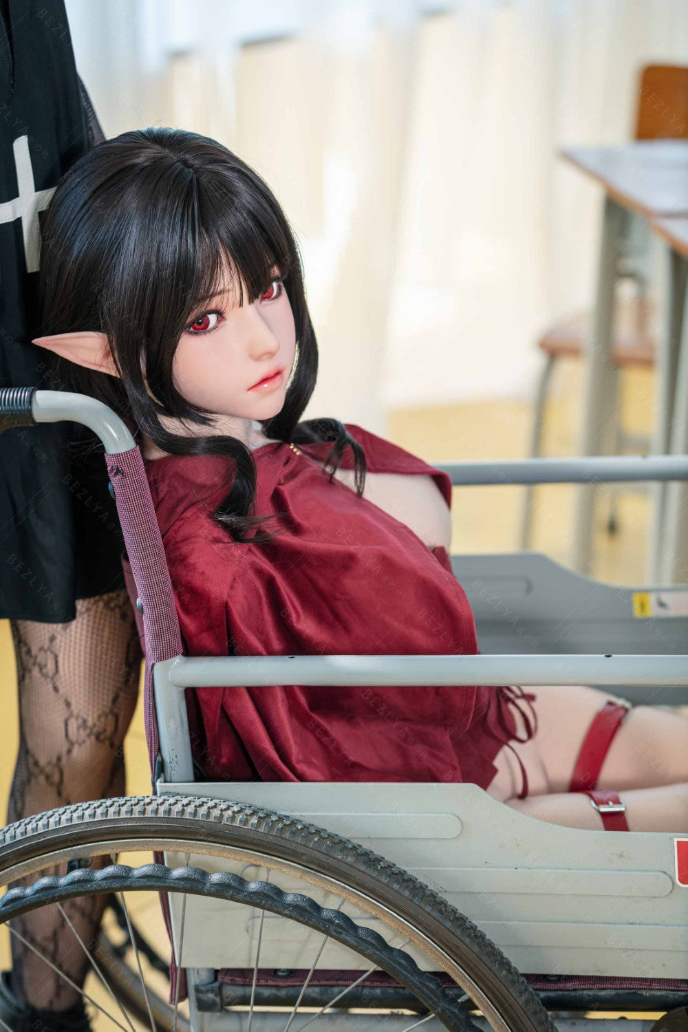 Vanilinė sekso lėlė (Bezlya Doll 155 cm E-puodelis 2,2CF silikonas)