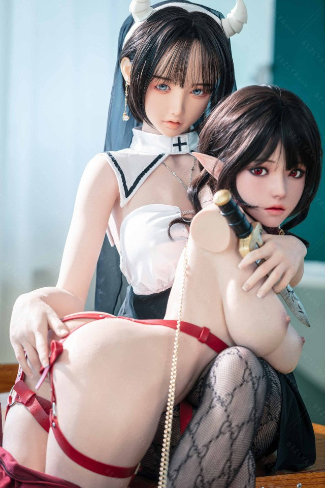Vanilinė sekso lėlė (Bezlya Doll 155 cm E-puodelis 2,2CF silikonas)