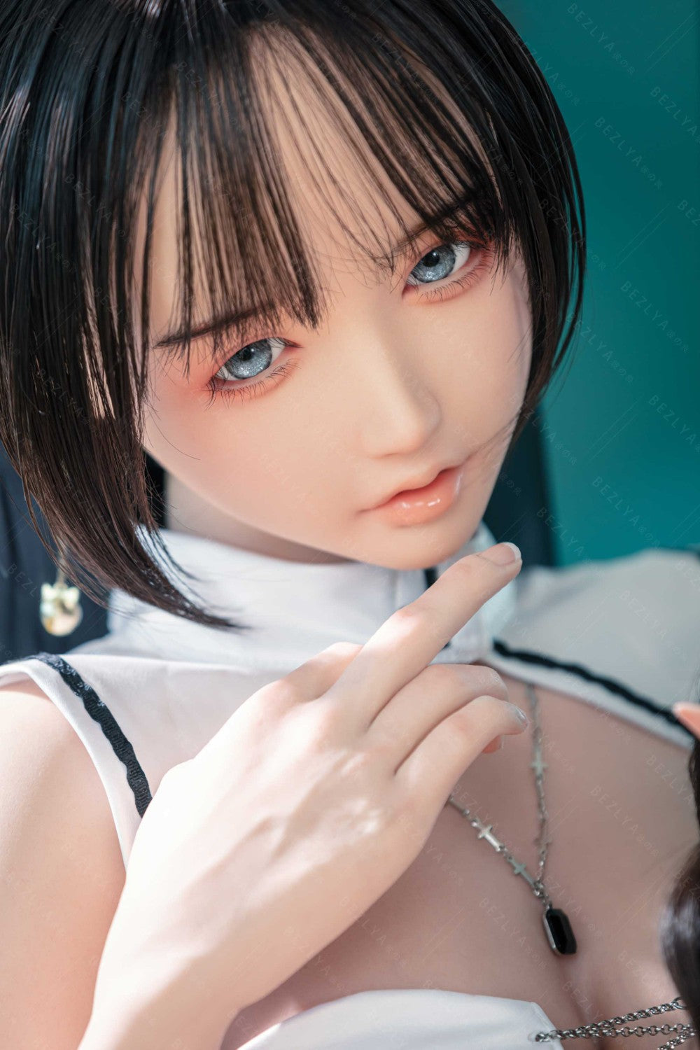 Vanilinė sekso lėlė (Bezlya Doll 155 cm E-puodelis 2,2CF silikonas)