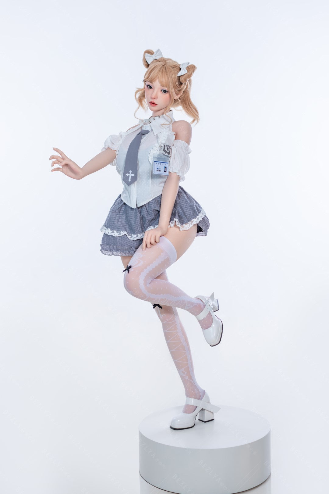 Sekso lėlė Albizia (Bezlya Doll 155 cm E-puodelis 2,2CF silikonas)