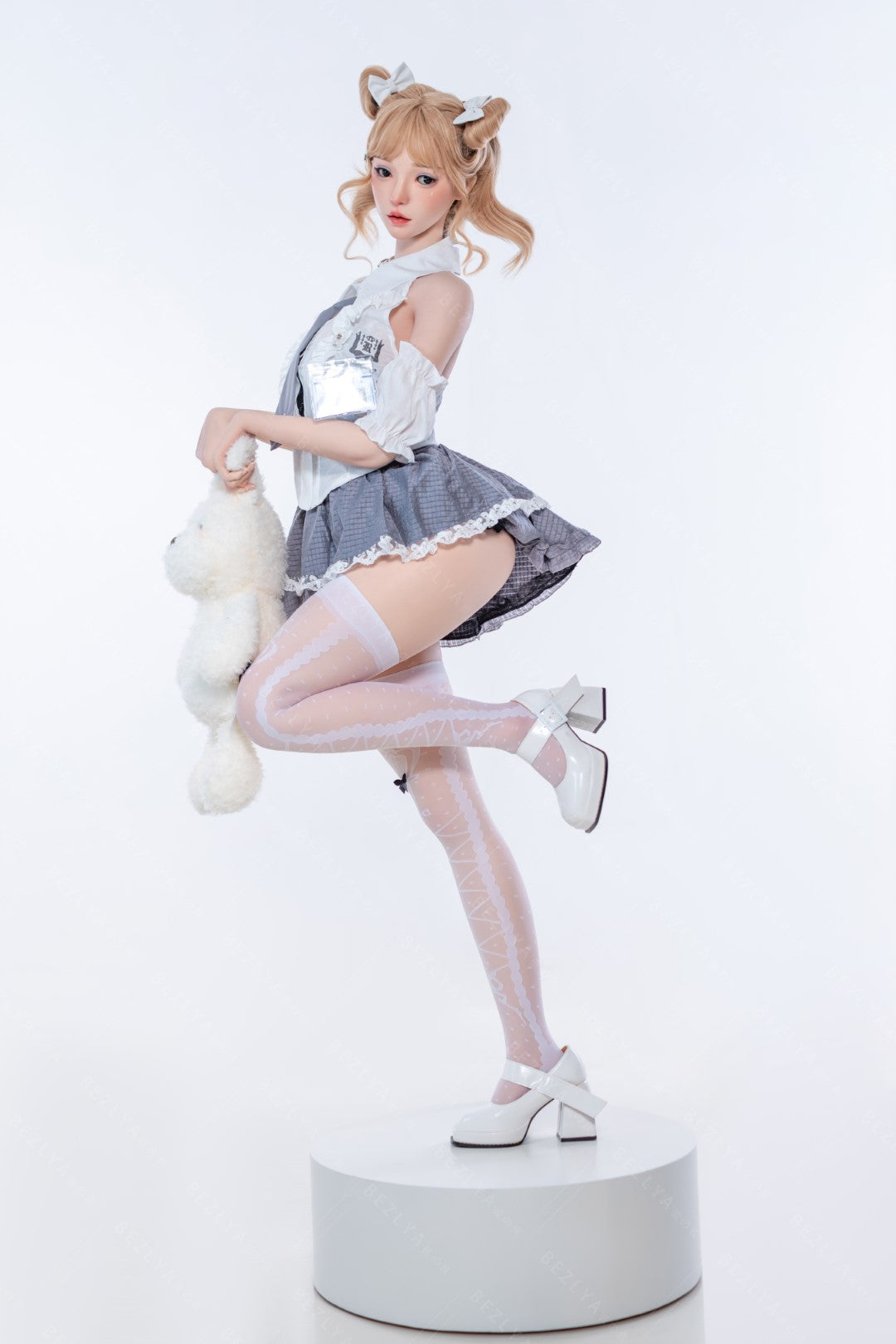 Sekso lėlė Albizia (Bezlya Doll 155 cm E-puodelis 2,2CF silikonas)