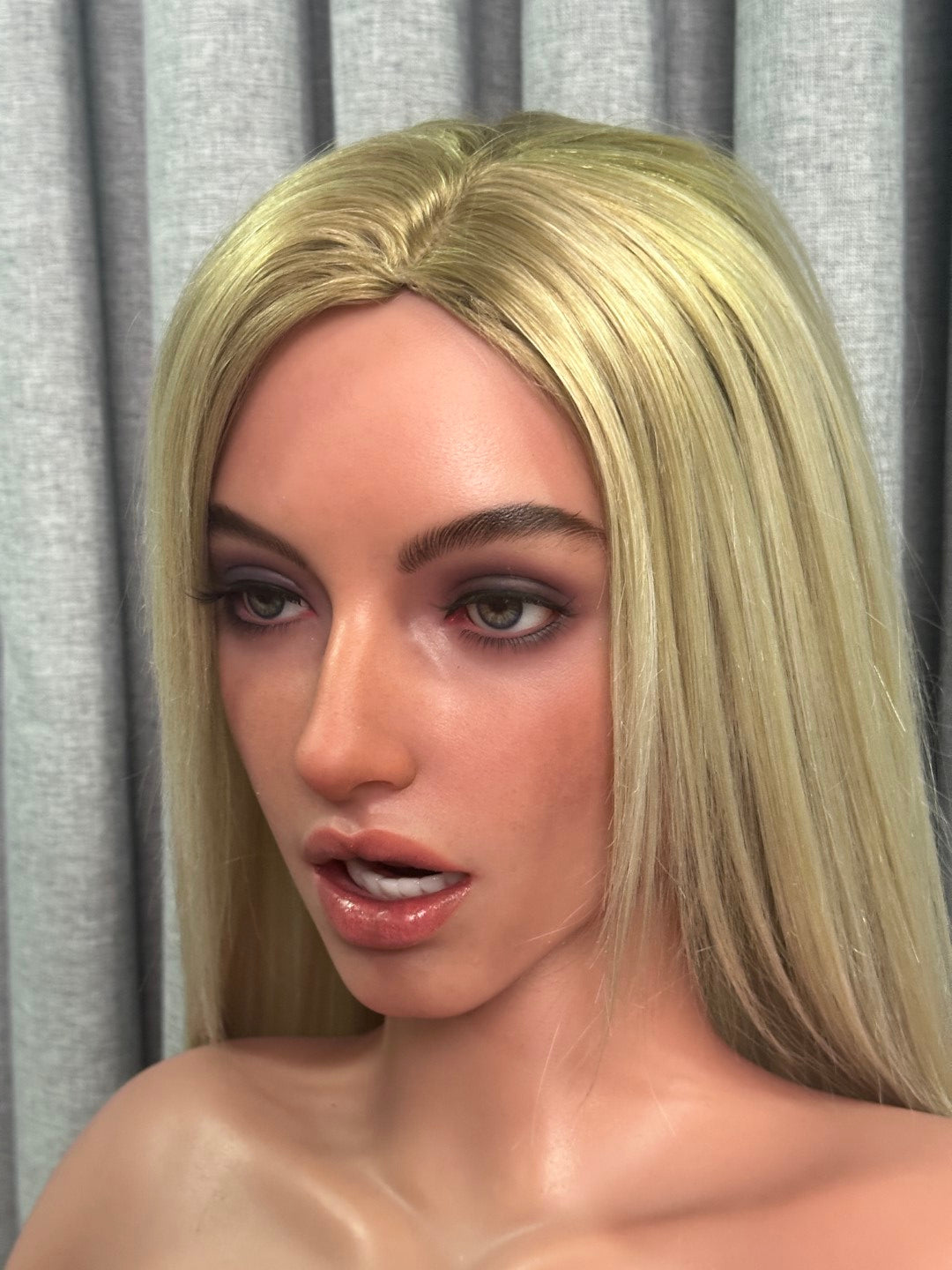 Blake Sex Doll (Zelex 160 cm J-Kupa ZXE216-2 SLE silikonas)