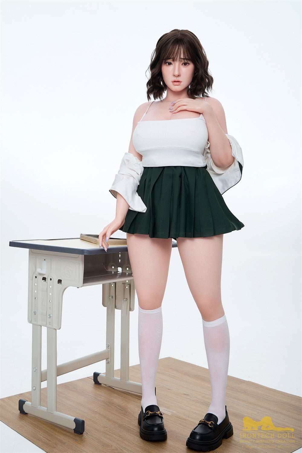 Betty Shemale sekso lėlė (Irontech Doll 162 cm J-Kupa S7 silikonas)