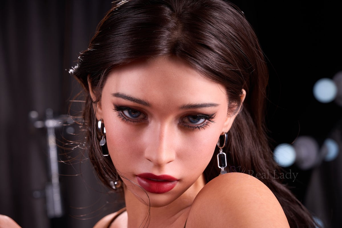 Sekso lėlė Hailey (Real Lady 159 cm G puodelis R12 RST silikonas)