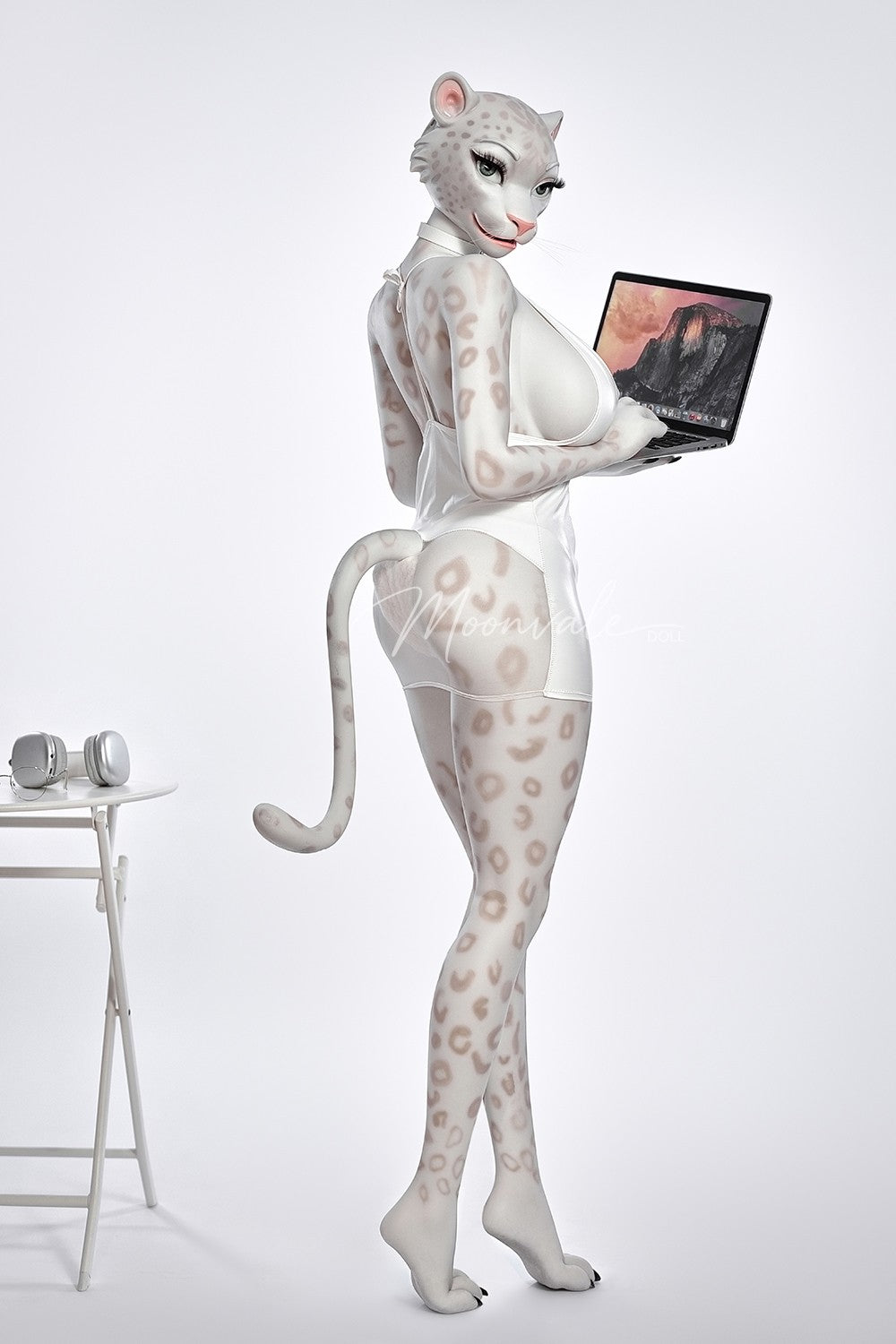 „Velara Sex Doll“ („Moonvale Doll“, 165 cm D formos puodelis, silikonas)