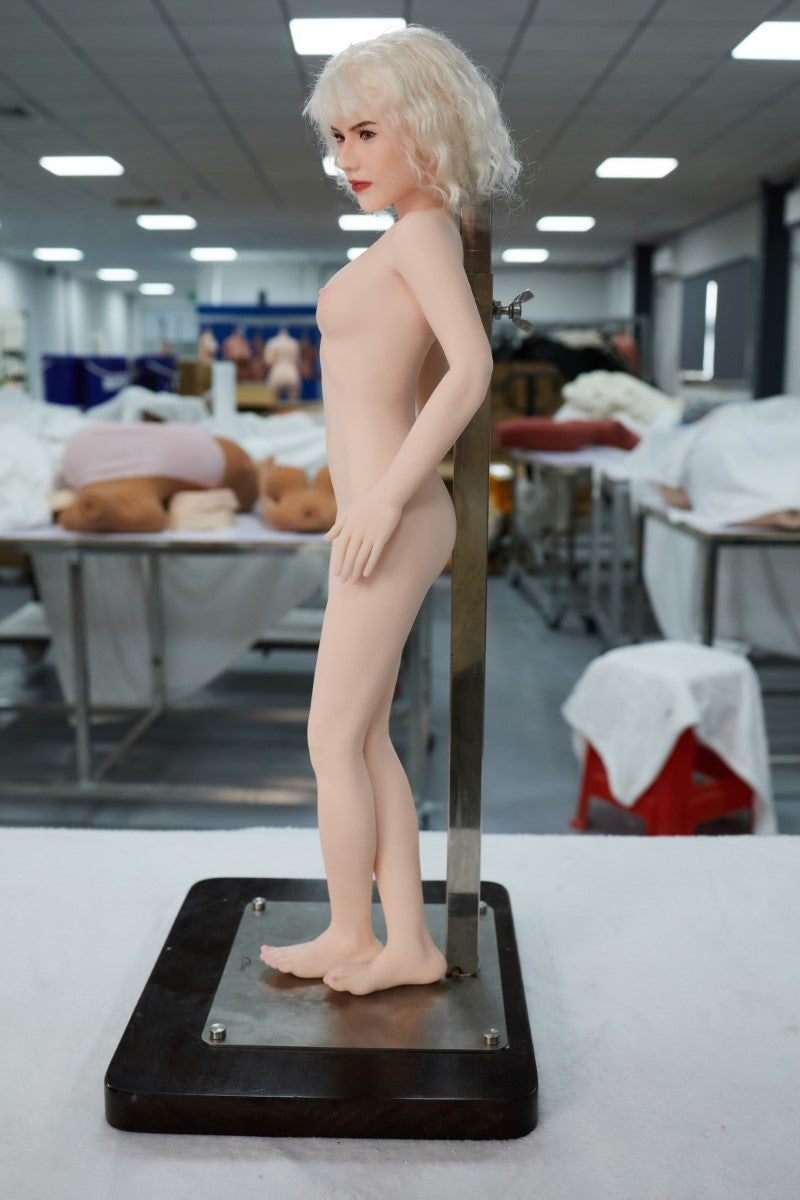 Sekso lėlė Tara (Climax Doll Mini 60cm S-puodelis, silikonas)