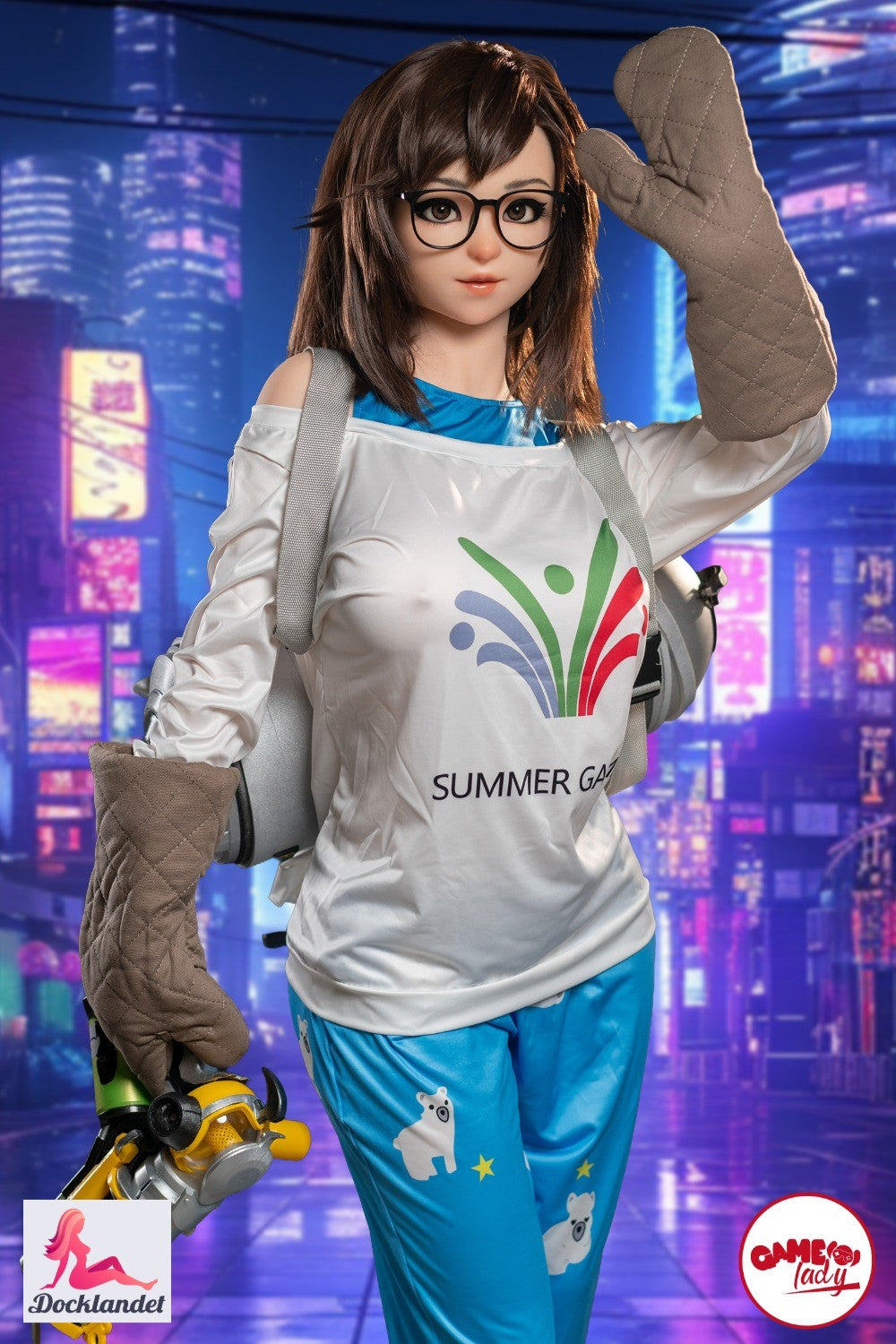 Mei yra cosplayer sex doll įkvėptas veikėjo Mei iš populiaraus žaidimo Overwatch. Tiems iš jūsų, kurie ieško „Overwatch“. sex doll ir esate Mei gerbėjas, tai tikrai verta patikrinti! Sex doll Mei yra 165 cm ūgio, lenkto kūno su didelėmis krūtinėmis (size G puodelis). Aukštos kokybės Overwatch sex doll pagamintas tik iš gerai žinomo prekės ženklo silikono Game Lady Doll. Tai ne oficialus Overwatch gaminys, o vadinamoji „cosplay lėlė“, kurios stilinga išvaizda ir stilius įkvėptas Mei. ou