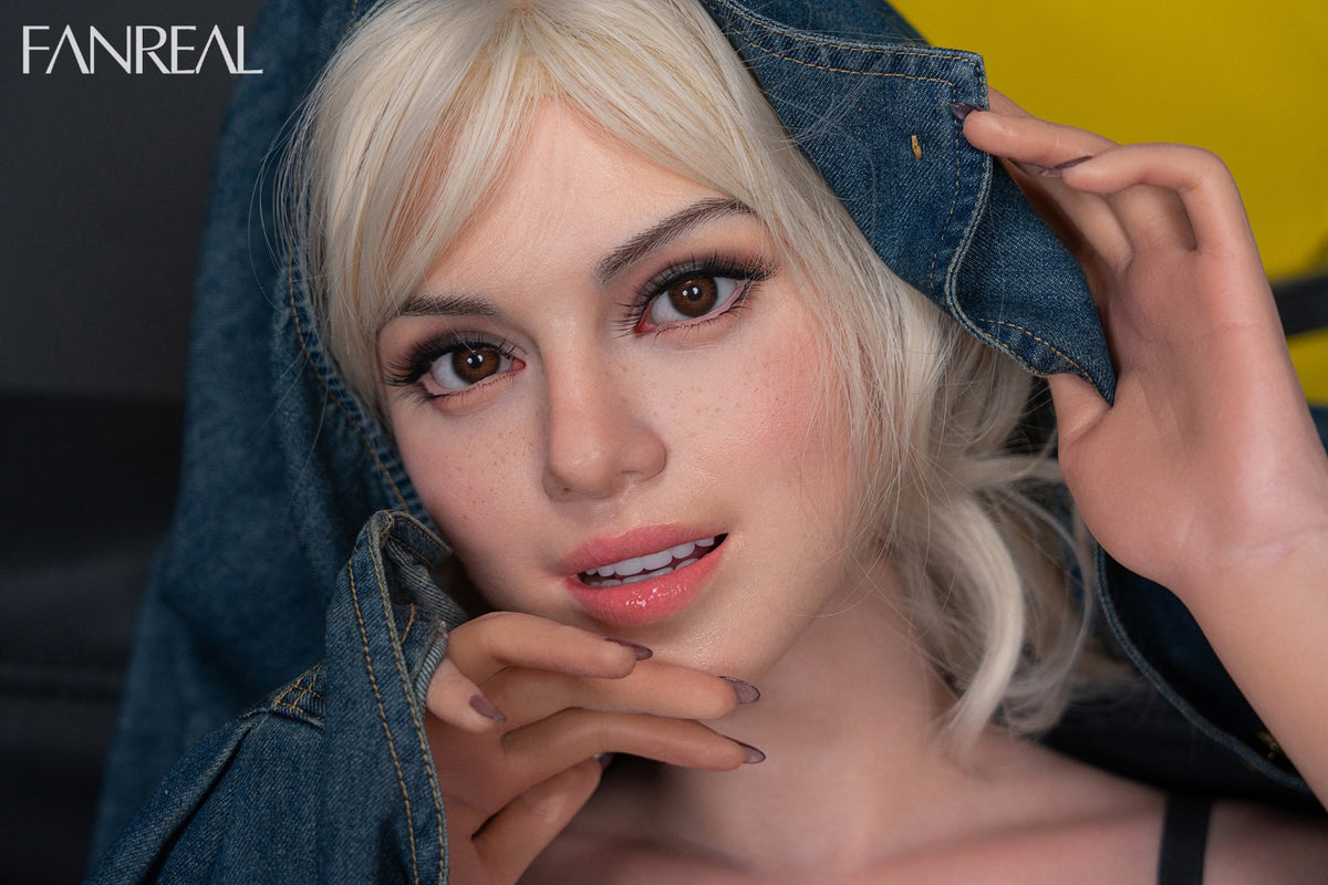Maria Sex Doll (FanReal Doll 155 cm F-puodelis silikonas)