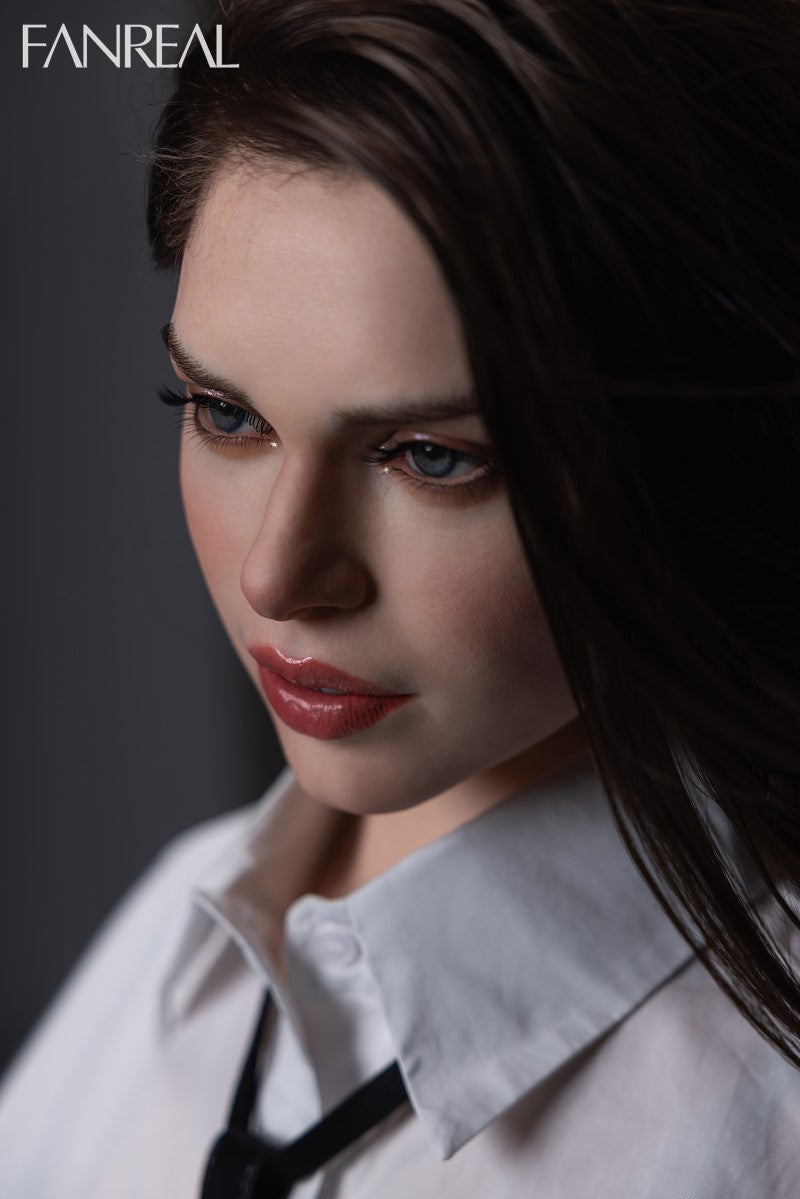 Gina Sex Doll (FanReal Doll 170 cm D-puodelis silikoninis)