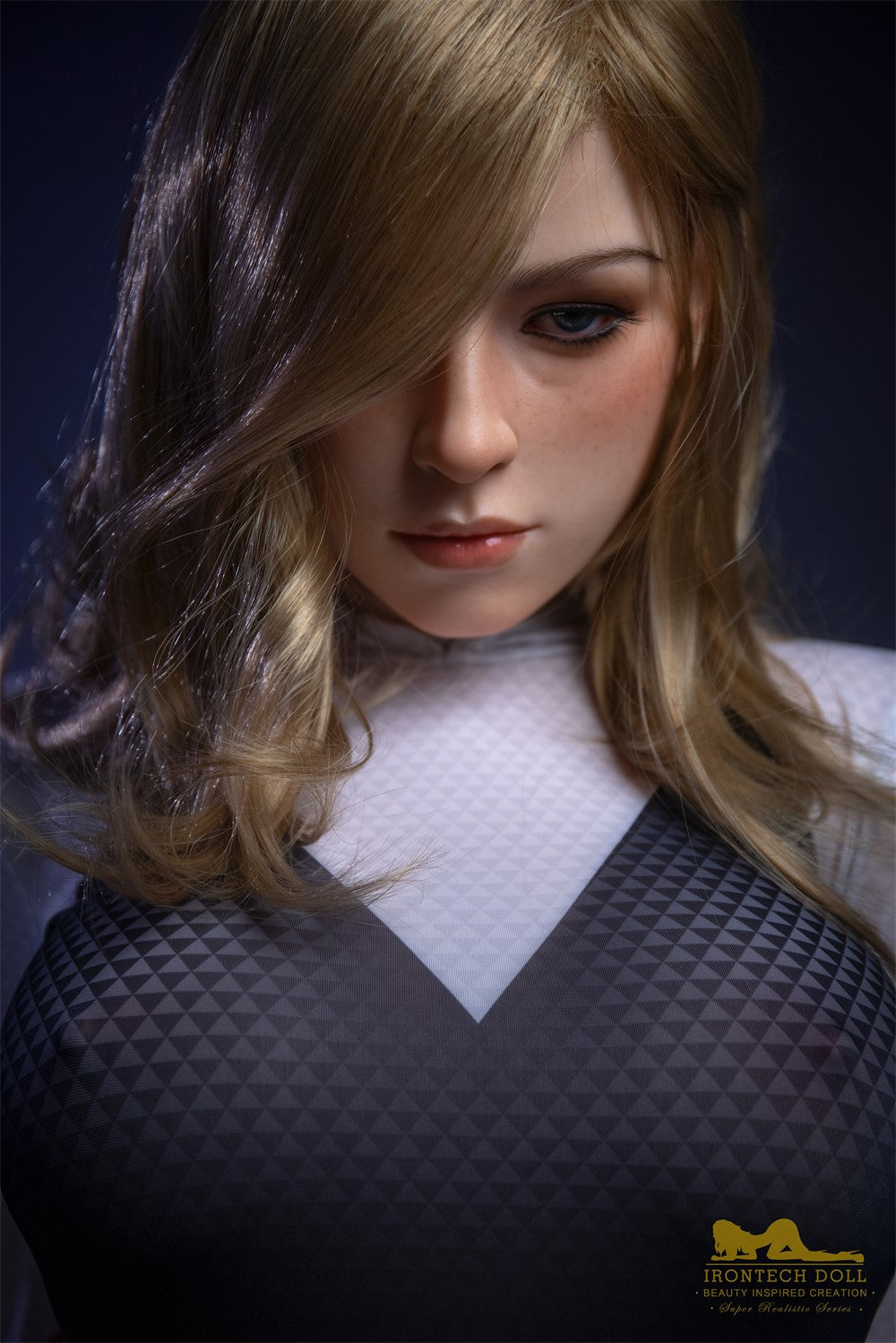Gwen Sex Doll (Irontech Doll 167 cm E-puodelis S38 silikonas)