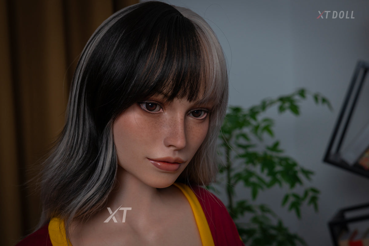 Julie Sex Doll (XT Doll 165 cm E-Cup #XT-6 silikonas)