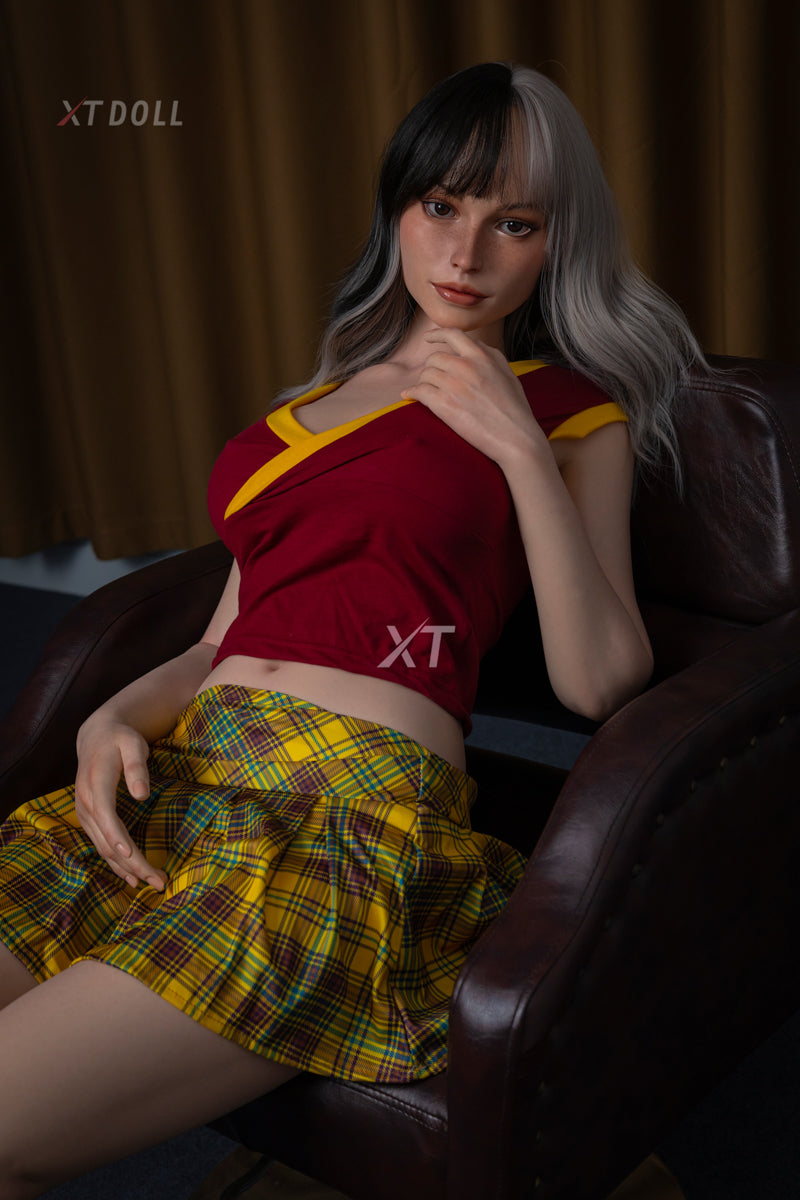 Julie Sex Doll (XT Doll 165 cm E-Cup #XT-6 silikonas)