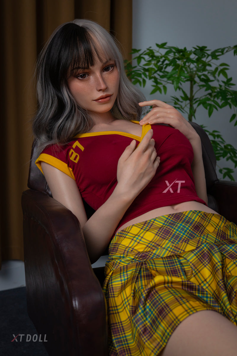 Julie Sex Doll (XT Doll 165 cm E-Cup #XT-6 silikonas)