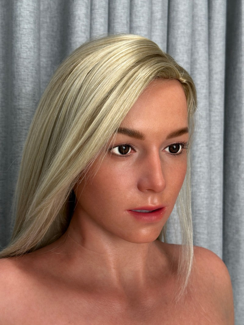 Gwen Sex Doll (Zelex 169 cm C-Cup ZFE01-2 Fusion Silicone)
