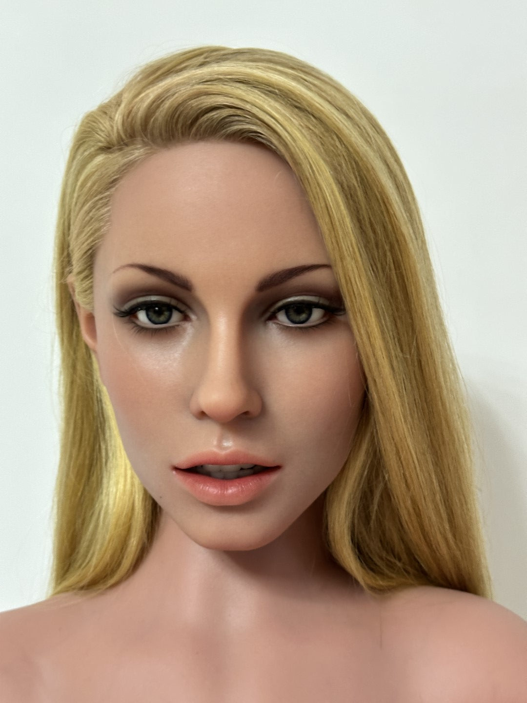 Maddie Sex Doll (Zelex 165 cm D-Kupa ZXE203-Z1 SLE silikonas)