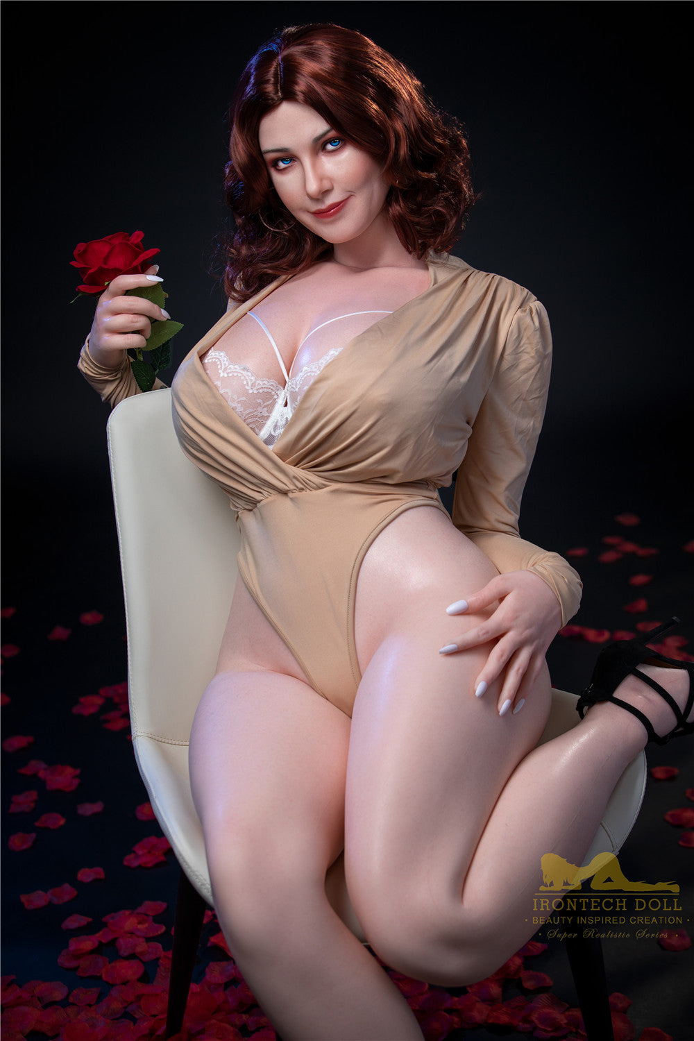 Karmelio sekso lėlė (Irontech Doll 160 cm H-puodelis S12 silikoninis)