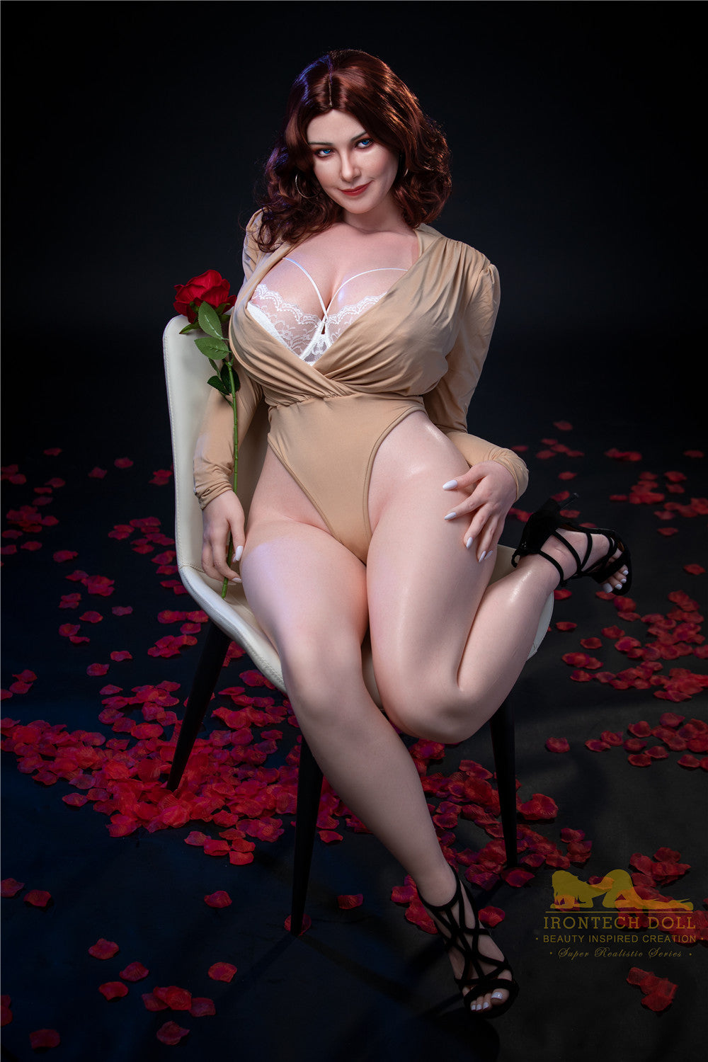 Karmelio sekso lėlė (Irontech Doll 160 cm H-puodelis S12 silikoninis)